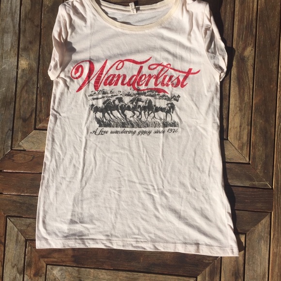 🌿 Spell Wanderlust Tee Size Small - Picture 5 of 10